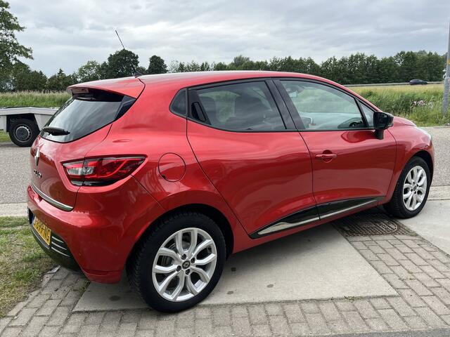 Renault CLIO 0.9 TCe Intens / Parkeerhulp.A / Climate / Keyless / Navigatie / Elek.Ramen V+A / LMV /