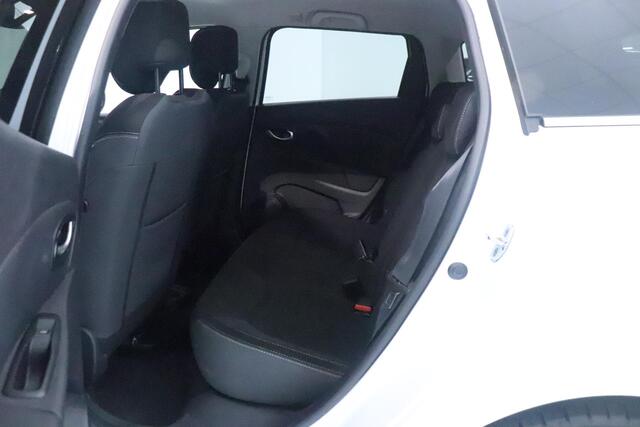 Renault CLIO Estate 0.9 TCe Limited | Airco | Navigatie | Parkeersensor | Cruise control | All-Season |
