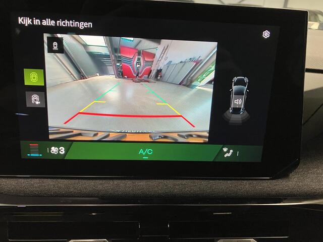 Renault CLIO 1.2 TCe 115 evolution / All season banden / Navigatie pakket