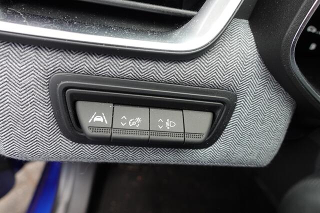Renault CLIO 1.6 ETFH 145 TECHNO (2500 km !!! NL geleverd NIEUWSTAAT )