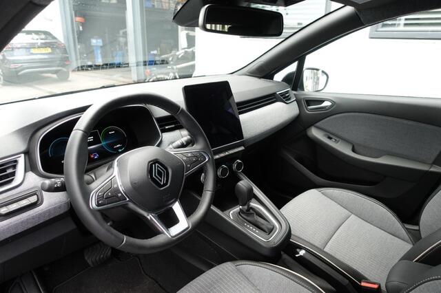 Renault CLIO 1.6 ETFH 145 TECHNO (2500 km !!! NL geleverd NIEUWSTAAT )