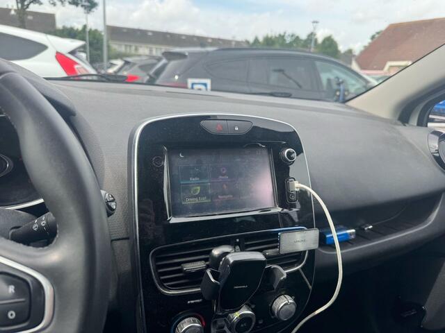 Renault CLIO 0.9 TCe Zen 90pk Trekhaak | Airco | Cruise control | Navigatie | Parkeersensoren Achter