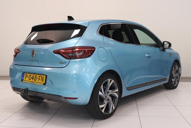 Renault CLIO 1.6 E-Tech Hybrid 140 R.S. Line | 360° Camera | Sportstoelen | 17"lichtmetaal | Stoelverwarming | Trekhaak |