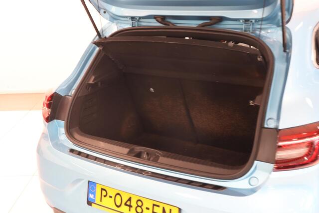 Renault CLIO 1.6 E-Tech Hybrid 140 R.S. Line | 360° Camera | Sportstoelen | 17"lichtmetaal | Stoelverwarming | Trekhaak |