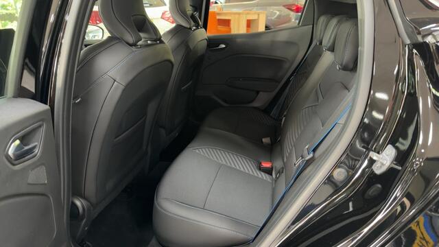 Renault CLIO 1.6 E-Tech Full Hybrid 145 esprit Alpine / Trekhaak