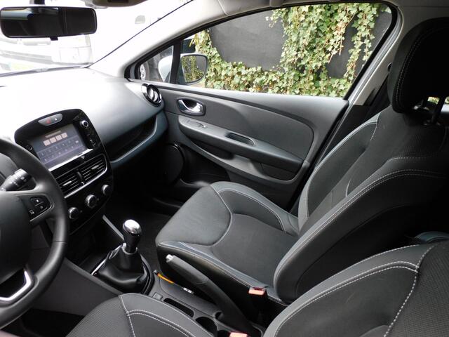 Renault CLIO Estate 0.9 TCe Zen TOPSTAAT! DEALER ONDERHOUDEN! 4 SEIZOENENBANDEN! NAVI! CRUISE! AIRCO! PARKEERSENSOREN!