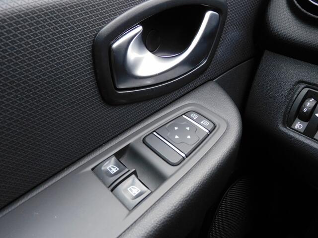 Renault CLIO Estate 0.9 TCe Zen TOPSTAAT! DEALER ONDERHOUDEN! 4 SEIZOENENBANDEN! NAVI! CRUISE! AIRCO! PARKEERSENSOREN!