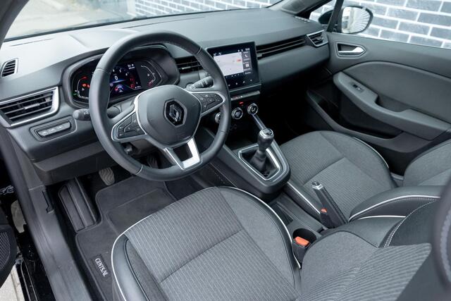 Renault CLIO 1.0 TCe 90 Intens | Navigatie | Apple Carplay | Android Auto | Achteruitrijcamera | Parkeersensoren | Keyless Entry | Cruise Control | LED Koplampen | Lichtmetalen Velgen 16 inch