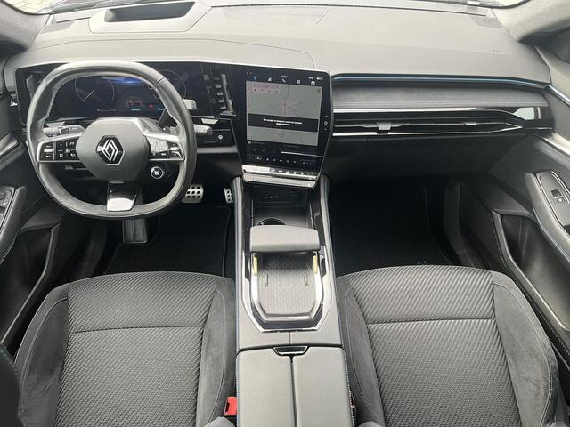 Renault ESPACE E-Tech full hybrid 200 esprit Alpine 7p. GLAZEN PANORAMA DAK/ PACK DRIVERS ASSIST/ PACK WINTER/ FULL LED/ PARK ASSIST RONDOM/ ELEK. BED. ACHTERKLEP/ 7 PERSOONS! ETC... RIJKLAAR!