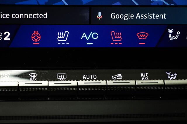 Renault ESPACE E-Tech full hybrid 200 iconic 7p. | PACK HARMAN KARDON | PACK ADVANCED DRIVING ASSIST | PANORAMISCH DAK | ELEK. VERSTELBARE BESTUURDERSTOEL INCL. GEHEUGEN |