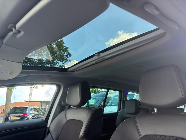 Renault ESPACE 1.6 TCe Dynamique 7p. | Pano | Trekhaak | Parkeersensoren | Dodehoek Detectie | Sfeerverlichting