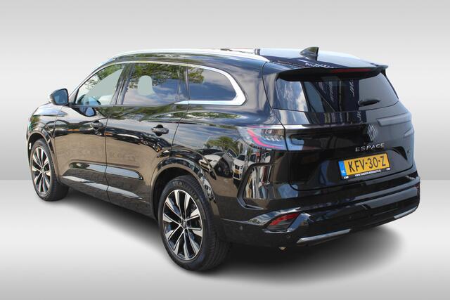 Renault ESPACE E-Tech full hybrid 200 techno 7p. Lichtmetalen velgen 19", PDC voor en achter.