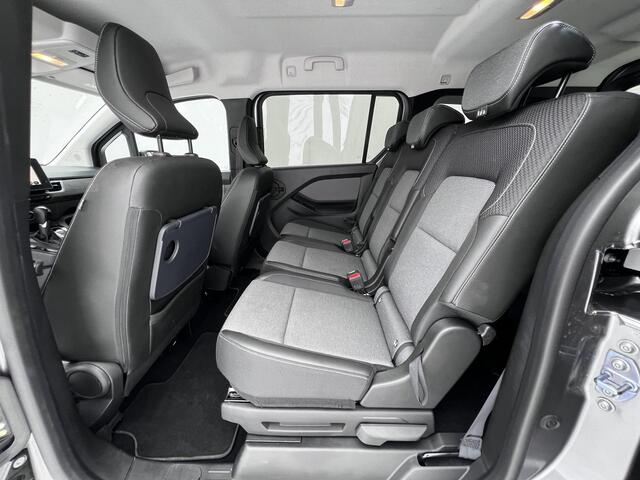 Renault GRAND KANGOO Automaat 7p. L2 TCe 130 Grand Equilibre EDC / Zeven persoons / Fabrieksgarantie 05-2027 / 1.500 kg trekgewicht / Navigatie / Apple Carplay Android / Camera / Climate Control / Parkeersensoren V + A /