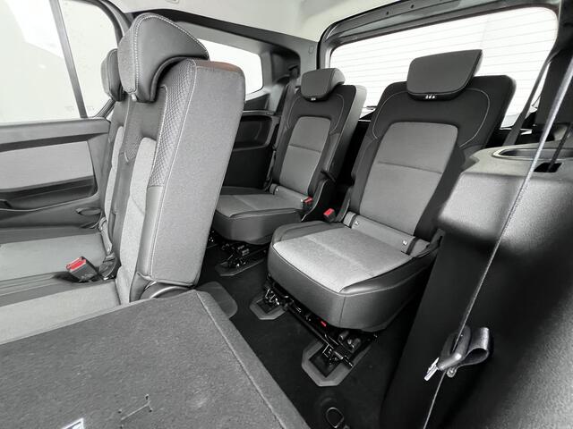 Renault GRAND KANGOO Automaat 7p. L2 TCe 130 Grand Equilibre EDC / Zeven persoons / Fabrieksgarantie 05-2027 / 1.500 kg trekgewicht / Navigatie / Apple Carplay Android / Camera / Climate Control / Parkeersensoren V + A /