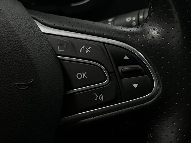 Renault GRAND SCENIC 1.3 TCe Intens 7 persoons! / Trekhaak 1.500 KG Trekgewicht / Adaptieve Cruise Control / Navigatie / Climate Control / Stoelverwarming / Parkeersensoren Voor + Achter / Achteruitrijcamera / 20 Inch Lichtmetalen Velgen /