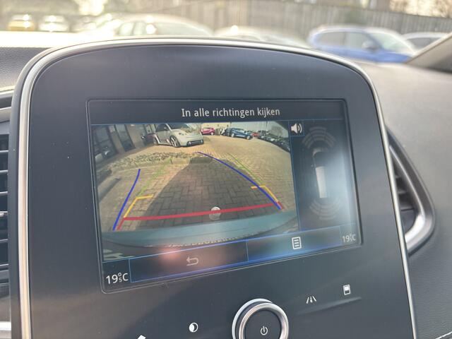 Renault GRAND SCENIC 1.3 TCe Intens 7-Persoons Trekhaak / Navigatie / Camera