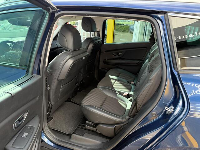 Renault GRAND SCENIC 1.3 TCe Intens 7p. | Trekhaak | LED | Panoramadak | Heads-up display | Navigatie | Achteruitrijcamera | Climate Control |