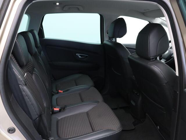 Renault GRAND SCENIC 1.3 TCe 140pk Intens 5p | 1800kg geremd | Parkeersensoren voor/achter | Adaptieve cruise control |