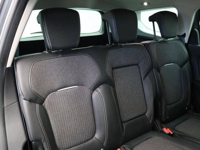 Renault GRAND SCENIC TCe 140pk Techno 7p. | Trekhaak | 1500kg geremd | Parkeersensoren voor/achter | 1e Eigenaar | Dealeronderhouden |