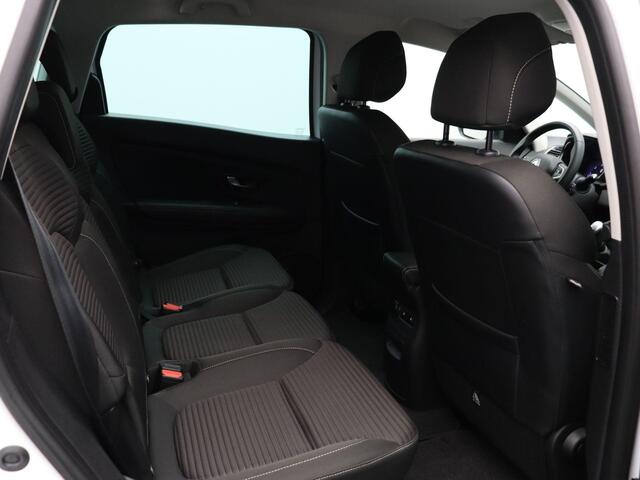 Renault GRAND SCENIC 115pk TCe Business Zen | Achteruitrijcamera | Parkeersensoren voor en achter | Navigatie | Dodehoekwaarschuwing |