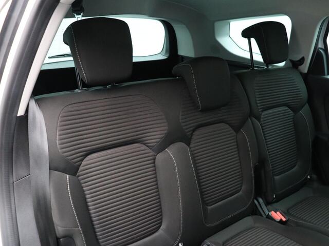 Renault GRAND SCENIC 115pk TCe Business Zen | Achteruitrijcamera | Parkeersensoren voor en achter | Navigatie | Dodehoekwaarschuwing |