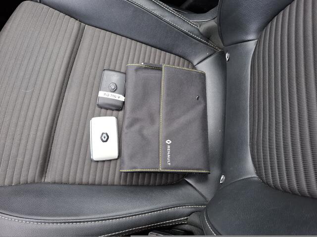 Renault GRAND SCENIC 1.2 TCe Intens 7p. | Nieuw Binnen! | Rijklaar | Trekhaak | Cruise