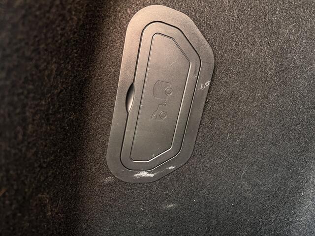 Renault KADJAR 1.3 TCe Intens / Automaat / Trekhaak wegklapbaar / Stoelverw. / Bose / Applecarplay - Androidauto /