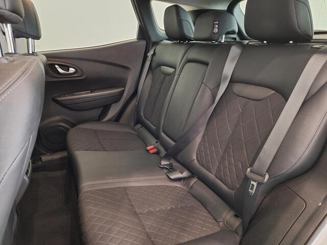 Renault KADJAR 1.3 TCe 160 EDC Intens | Stoel- en voorruitverwarming | All season banden | Dodehoek Detectie | Parkeersensoren voor, zij, achter en achteruitrijcamera | Apple Carplay/Android Auto