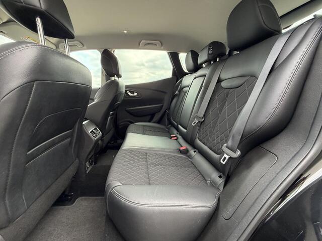 Renault KADJAR 1.3 TCe Intens Automaat / Apple Carplay Andriod Auto / Stoelverwarming / Keyless Entry/Start / Climate control / Achteruitrijcamera / Cruise control / Navigatie / Parkeersensoren voor en achter /