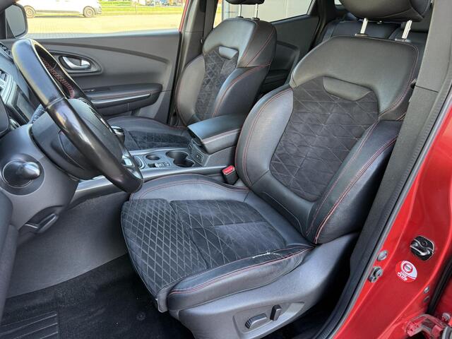 Renault KADJAR 1.3 TCe Black Edition / Navigatie / Cruise Control / Camera / Climate Control / Elektrische bestuurdersstoel / Dodehoekdetectie
