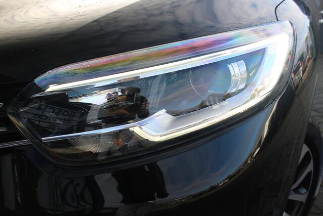 Renault KADJAR 1.3 TCe Equilibre | Incl. 12 maanden garantie | Achteruitrijcamera | Parkeersensoren | Lichtmetalen velgen | Bluetooth | Climate control | Navigatie | Cruise control