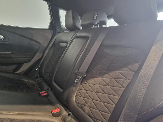 Renault KADJAR 1.3 TCe Black Edition NAVIGATIE | DODEHOEK ASSISTENT | ADAPTIVE CRUISE CONTROL | ACHTERUITRIJCAMERA