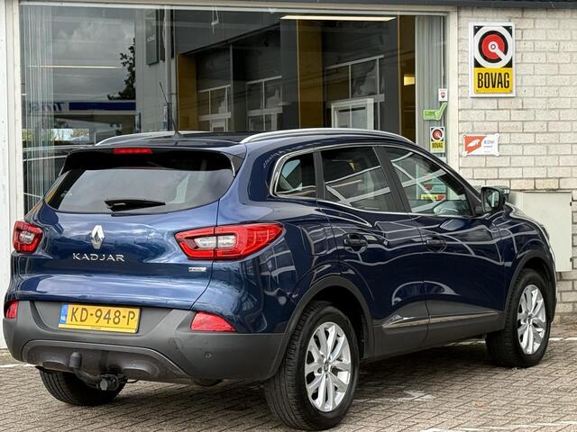Renault KADJAR 1.5 dCi Intens | NAP | Trekhaak | 100% dlr onderhouden | Navigatie | DAB | Climate Control | Parkeersensoren | Cruise Control | Lichtmetaal |