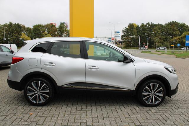 Renault KADJAR TCe 130 Bose | Origineel NL | 1e Eig | Dealer-onderhouden | Weinig kms | Trekhaak |
