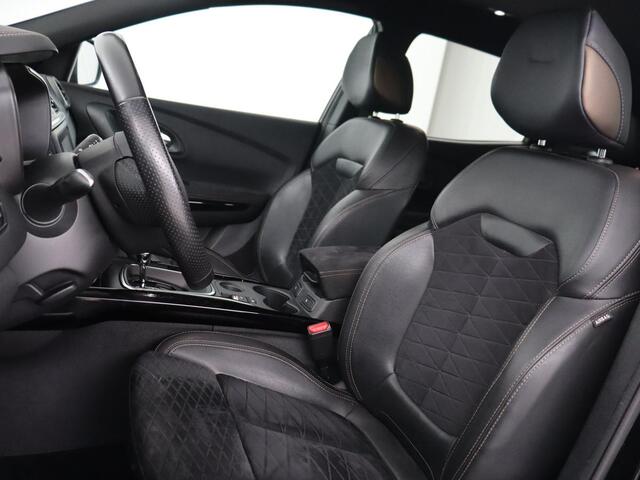 Renault KADJAR 1.3 TCe Black Edition | Trekhaak | Stoelverwarming | Adaptive cruise | Leder/Alcantara | Camera | BOSE Sound | Carplay | Keyless | Navigatie | Full LED