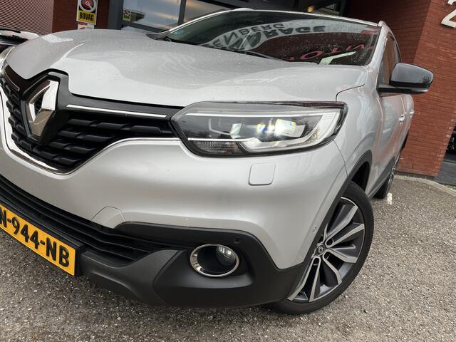 Renault KADJAR 1.6 TCe Intens // LEDER // LED // KEYLESS // DODEHOEK // NAVI+CARPLAY // CAMERA+SENSOREN // BOSE AUDIO //