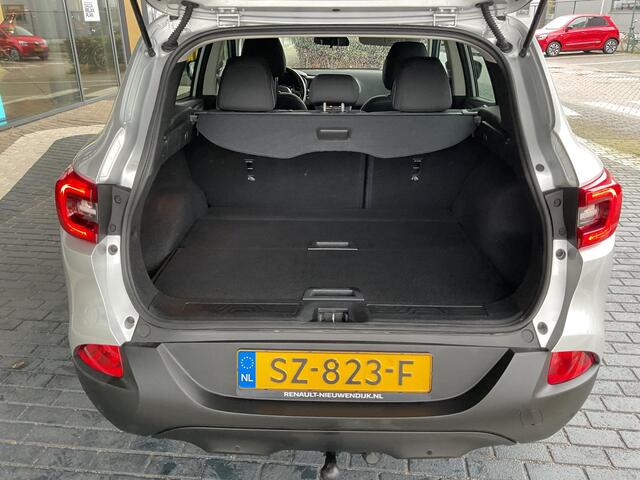 Renault KADJAR 1.2 TCe Limited / TREKHAAK / NAVIGATIE / PARKEERSENSOREN