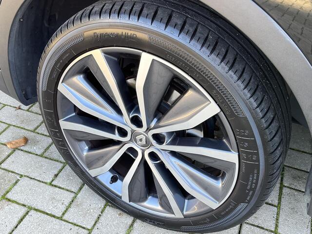 Renault KADJAR TCe 160 PK Bose | APPLE CARPLAY EN ANDROID AUTO | LM VELGEN 19 INCH | LED LAMPEN | SENSOREN V+A | CAMERA | DODEHOEK DETECTIE | TREKHAAK | 1500 KG TREKGEWICHT | CLIMATE EN CRUISE CONTROL |