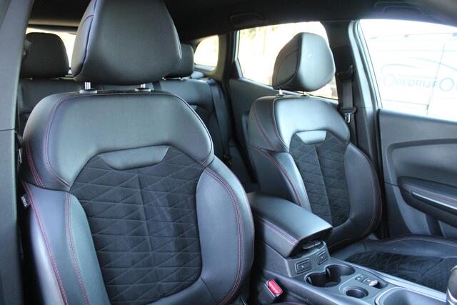 Renault KADJAR 1.3 TCe 160pk Automaat Black Edition | Camera | BOSE audio | Half leder | Stoelverwarming