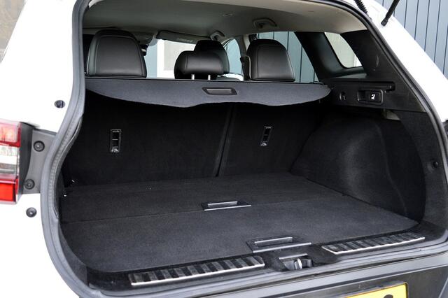 Renault KADJAR 1.2 TCe Bose Rijklaarprijs-Garantie Navigatie Leder/Stof trekhaak Led 19 Inch