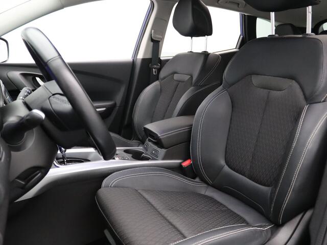 Renault KADJAR 1.3 TCe Black Edition 160pk BOSE | Camera | Cruise | Parkeersens. v+a | Stoelverw.