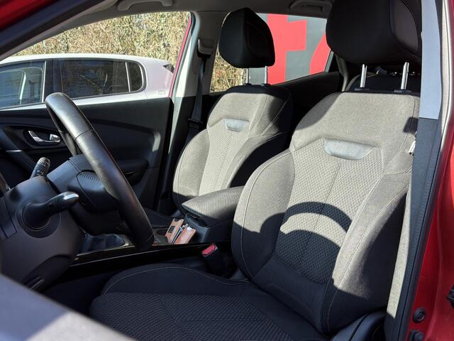 Renault KADJAR 1.2 TCe Limited - Navigatie - Climate Controle - Trekhaak - Parkeersens V+A