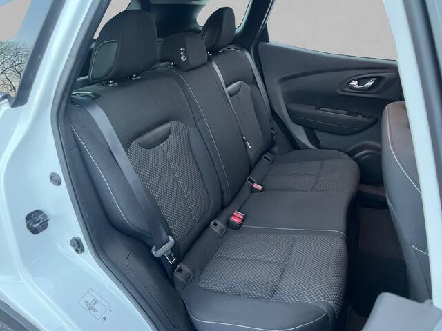 Renault KADJAR 1.2 TCe Limited CRUISE / TREKHAAK / ALL SEASON / NAVI / CLIMATE