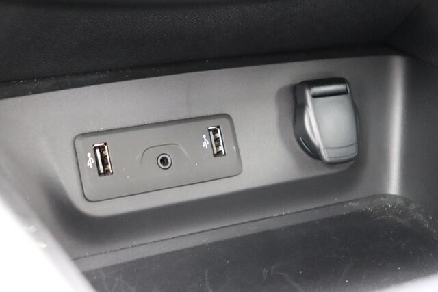 Renault KADJAR 1.2 TCe Bose Automaat. Leder, trekhaak, navigatie.