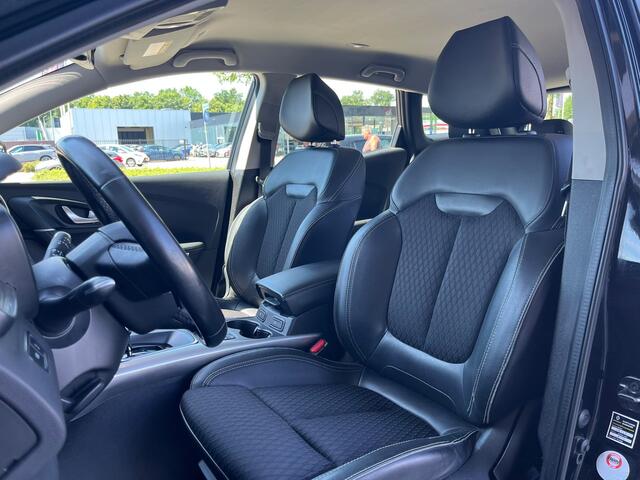 Renault KADJAR 1.3 TCe Intens | Camera | Cruise | Trekhaak | Navigatie | Stoelverwarming |