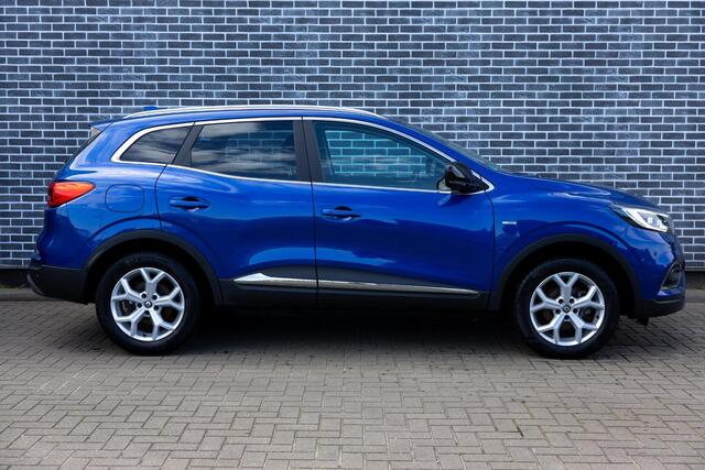 Renault KADJAR 1.3 TCe 140 EDC Bose | Achteruitrijcamera | Dodehoekdetectie | Lederen Bekleding | Stoelverwarming | Bose Audio | Parkeersensoren | Navigatie | Apple Carplay | Android Auto | LED Koplampen | Lichtmetalen Velgen