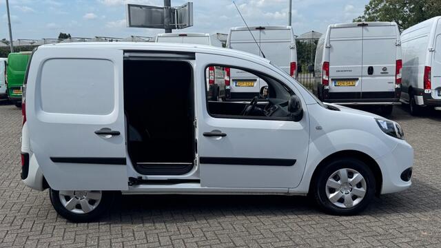Renault KANGOO 1.5 DCI 70KW 95PK EURO 6 AIRCO/ NAVIGATIE/ PARKEERSENSOREN/ 100% DEALERONDERHOUDEN