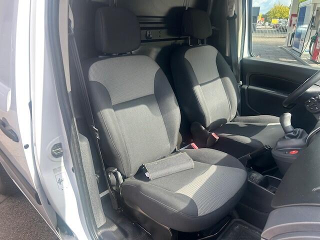 Renault KANGOO 1.5 dCi 75 Energy Comfort AIRCO I TREKHAAK I PDC I NAVI GROOT SCHERM I MULTIMEDIA I 1e EIGENAAR I COMPLEYTE ONDERHOUDSHISTORIE