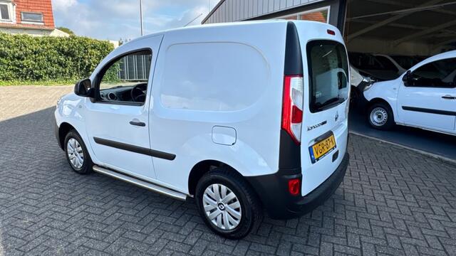 Renault KANGOO 1.5 DCI 55KW 75PK EURO 6 NAVIGATIE/ PARKEERSENSOREN/ 100% DEALERONDERHOUDEN