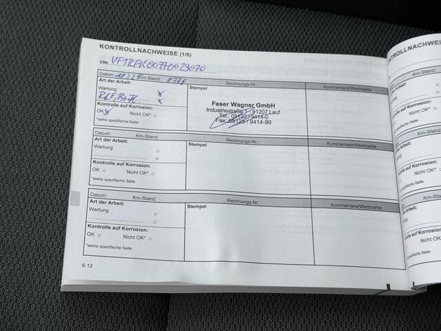 Renault KANGOO 1.3 TCe Techno automaat / Dealer Onderhouden / 1.500 kg trekgewicht / Adaptieve CC / Navigatie / Camera / Apple Carplay Android / Stoelverwarming / 17" LM wielen / DAB / All Season Banden /